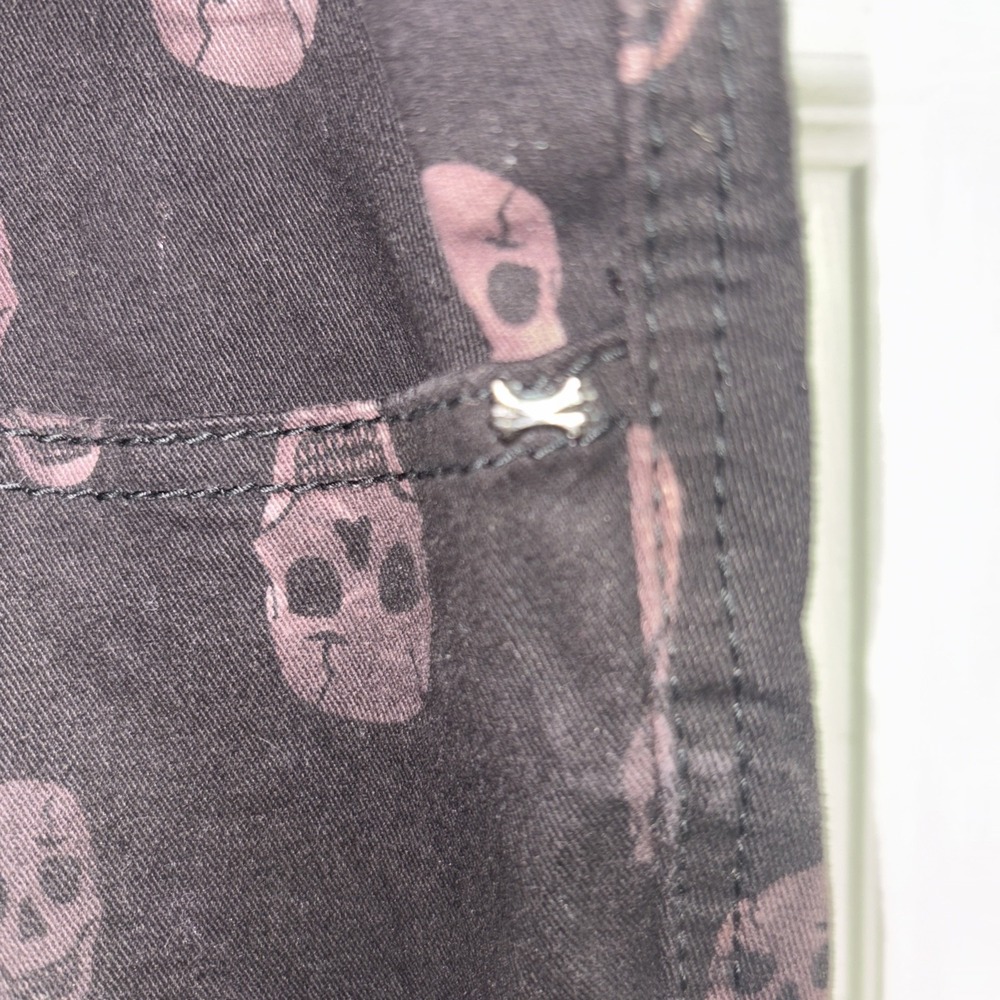 Royal Bones Jean Womens 15 Black Skull All Over Print Gothic Edgy Emo Altrnative - Picture 4 of 10